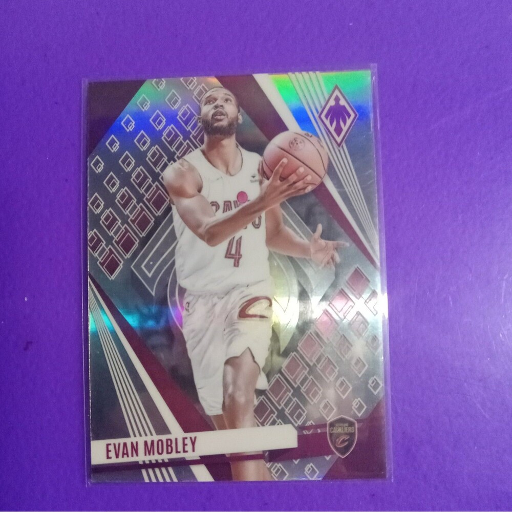 2023-24 Panini Phoenix - Evan Mobley #95 Silver